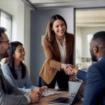 Les savoir-être en entreprise : définition, compétences clés et enjeux de la digitalisation